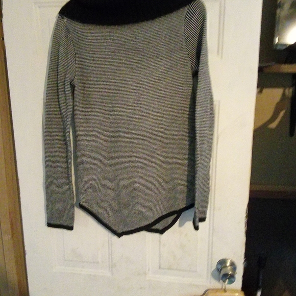 Express size M white and black striped with cowl neck ladies sweater - Picture 3 of 3